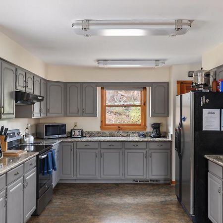לוראיי Sleepy Hollow 5Br Cabin - National Park 7 Min, Hot Tub, Fire Pit, Sleeps 12 מראה חיצוני תמונה
