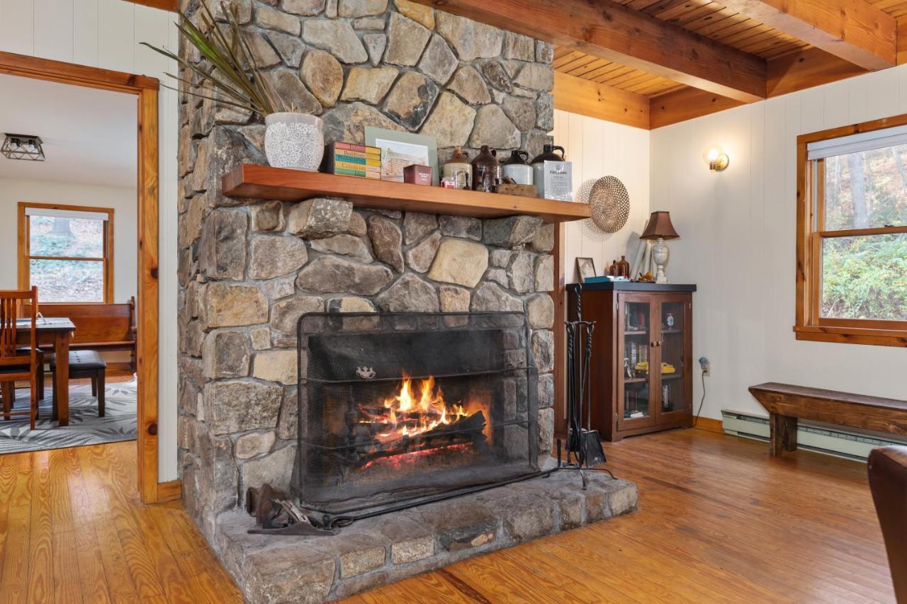 לוראיי Sleepy Hollow 5Br Cabin - National Park 7 Min, Hot Tub, Fire Pit, Sleeps 12 מראה חיצוני תמונה